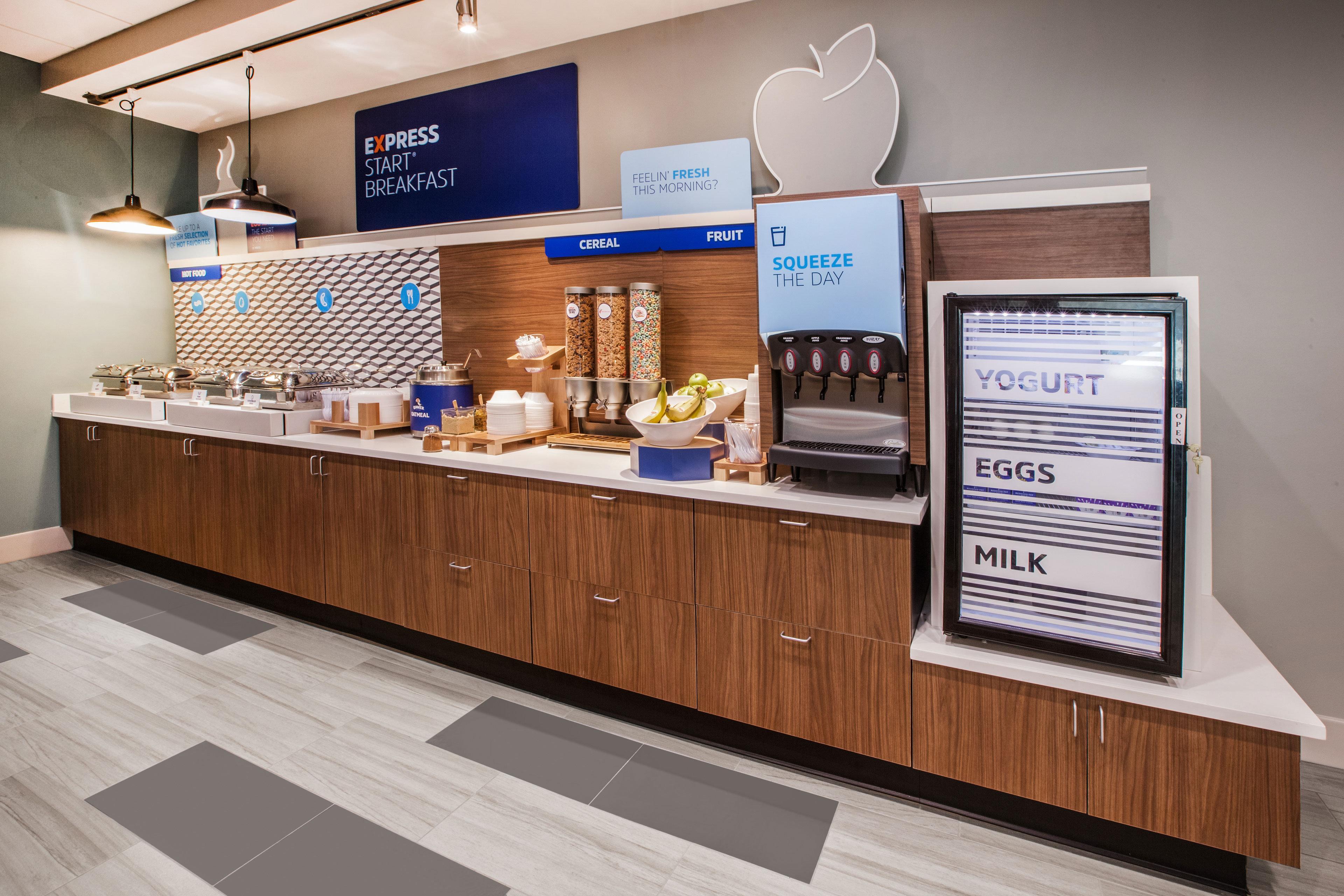 Holiday Inn Express Hotel & Suites Sheldon By Ihg Exterior foto